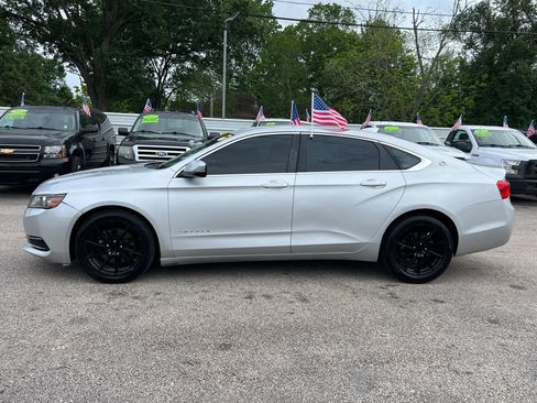 Used 2017 Chevrolet Impala LT image 9