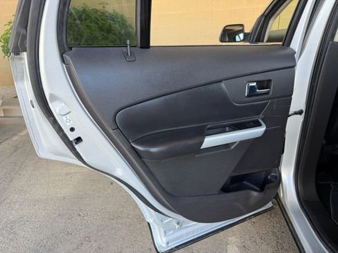 Used 2013 Ford Edge Limited FWD image 26