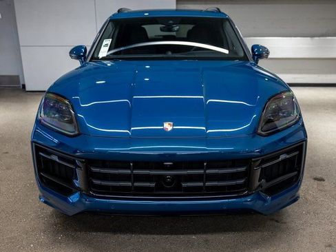 New 2026 Porsche Cayenne GTS image 8