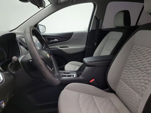Used 2021 Chevrolet Equinox LS AWD/4WD image 17