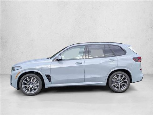 New 2026 BMW X5 xDrive50e w/ M Sport Package image 9