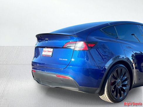 Used 2023 Tesla Model Y Performance AWD/4WD image 11