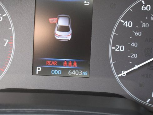 Certified 2025 Toyota Corolla LE FWD image 32