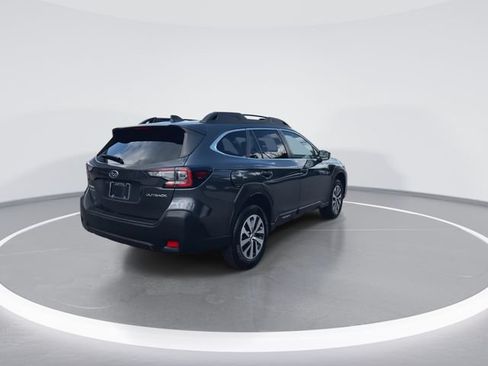Used 2024 Subaru Outback Premium AWD/4WD image 8