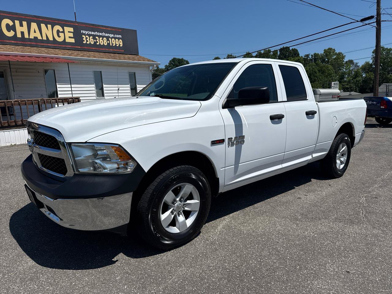 Used 2018 RAM 1500 Tradesman w/ Chrome Appearance Group AWD/4WD image 3