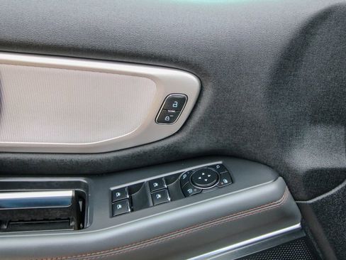 Used 2025 Ford Expedition Active AWD/4WD image 14