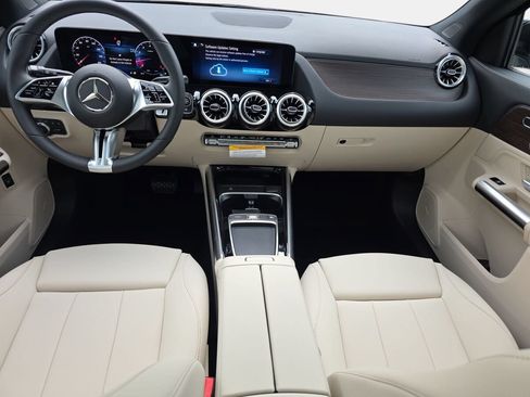 New 2026 Mercedes-Benz GLA 250 image 9