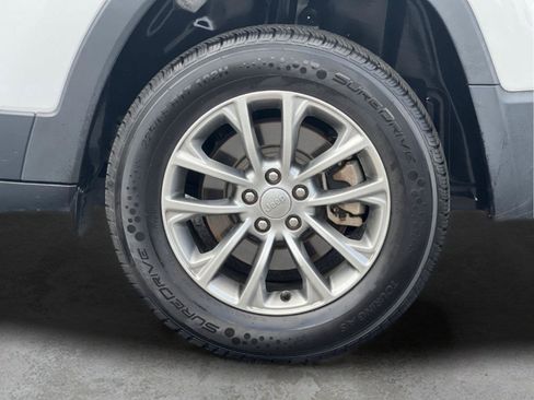 Used 2022 Jeep Cherokee Latitude Lux AWD/4WD image 24