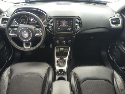 Used 2018 Jeep Compass Latitude FWD image 21