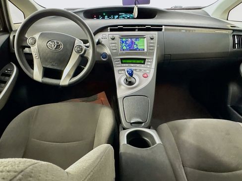 Used 2015 Toyota Prius Prime Plug-In Hybrid image 25