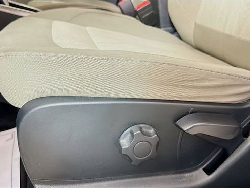 Used 2021 Ford EcoSport SE w/ SE Convenience Package image 21