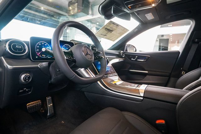 Used 2026 Mercedes-Benz C 300 4MATIC Sedan image 4