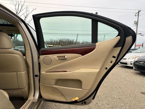 Used 2012 Lexus LS 460 AWD image 19