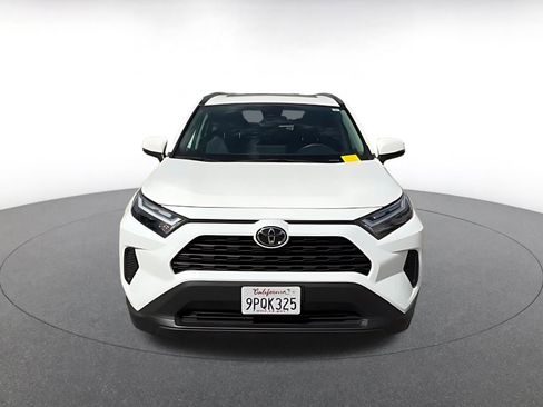 Used 2025 Toyota RAV4 XLE image 3