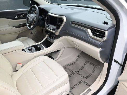 Used 2023 GMC Acadia Denali image 11