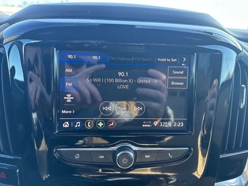 Certified 2023 Chevrolet Traverse LS image 9