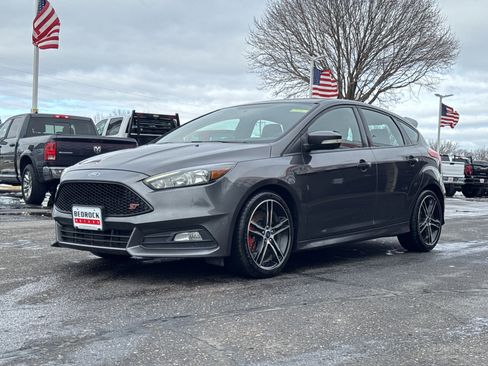 Used 2015 Ford Focus ST image 3