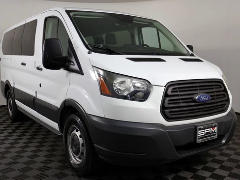 Used 2017 Ford Transit 150 XL RWD image 5