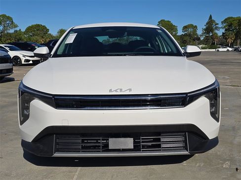 New 2025 Kia K4 EX image 3