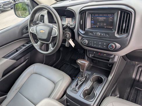 Used 2021 Chevrolet Colorado W/T w/ WT Convenience Package RWD image 6
