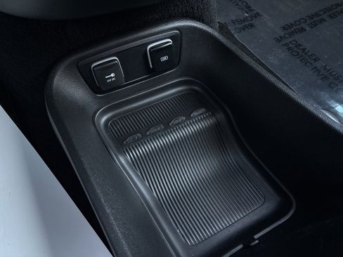 Used 2018 Chrysler Pacifica Touring-L Plus w/ Advanced Safetytec Group image 24