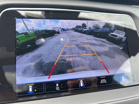 Used 2022 Cadillac XT4 Premium Luxury w/ Enhanced Visibility Package FWD image 15