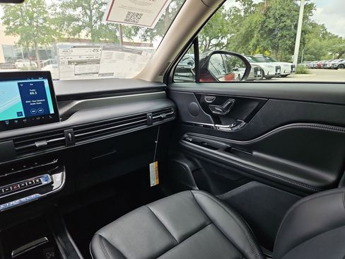 New 2025 Lincoln Corsair Reserve w/ Jet Appearance Package image 3