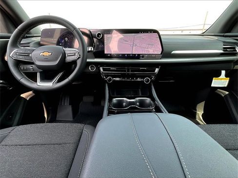 New 2026 Chevrolet Traverse LT w/ Driver Confidence Package image 10