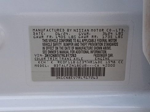 Used 2024 Nissan Versa SV w/ Trunk Package FWD image 8