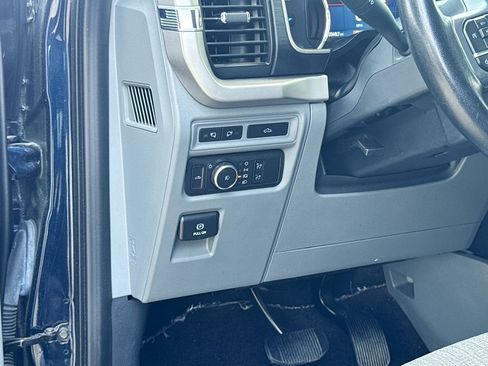 Used 2022 Ford F150 XLT w/ Equipment Group 302A High AWD/4WD image 17
