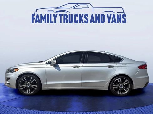 Used 2019 Ford Fusion Titanium AWD/4WD image 2