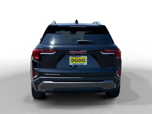Used 2026 GMC Terrain Elevation w/ Elevation Premium Package FWD image 4