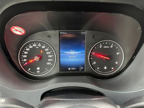 Used 2025 Mercedes-Benz Sprinter 2500 image 17
