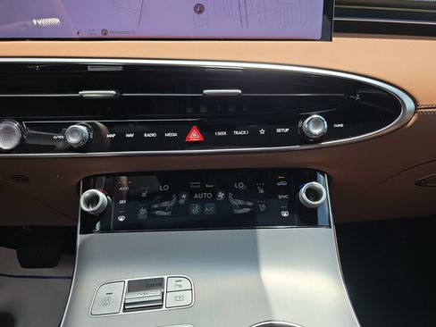 New 2026 Genesis GV70 2.5T Advanced AWD/4WD image 23