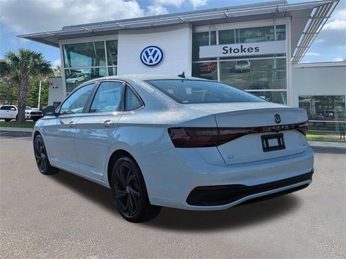 New 2026 Volkswagen Jetta SE image 6