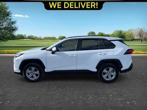 Used 2025 Toyota RAV4 XLE AWD/4WD image 8