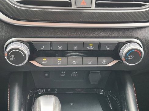 Used 2023 Nissan Altima 2.5 SR w/ SR Premium Package image 16