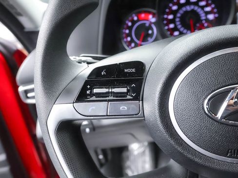 Certified 2023 Hyundai Elantra SE w/ Cargo Package image 19