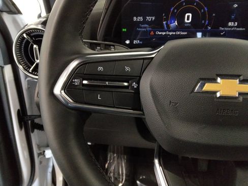 Used 2025 Chevrolet Equinox LT FWD image 13
