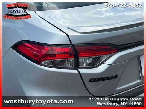Used 2026 Toyota Corolla SE FWD image 12