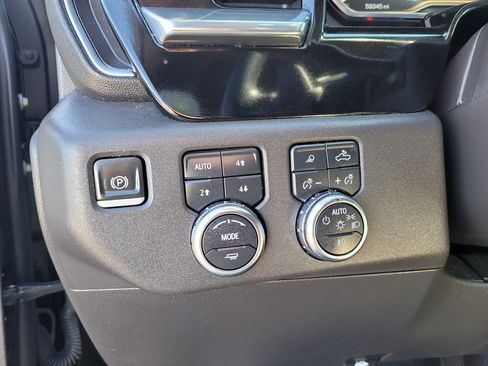 Used 2023 GMC Sierra 1500 SLT w/ SLT Premium Package image 31