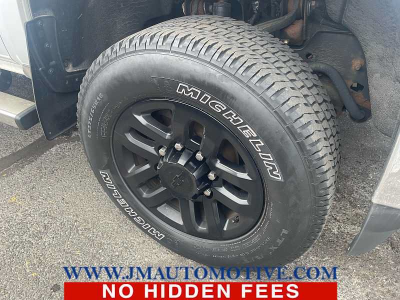 Used 2019 Chevrolet Silverado 2500 W/T AWD/4WD image 4