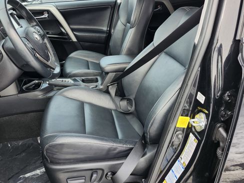 Used 2016 Toyota RAV4 Limited w/ Advanced Technology Package image 24