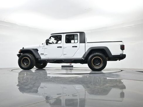 Used 2020 Jeep Gladiator Sport AWD/4WD image 36