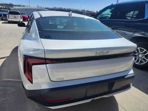 Used 2025 Kia K4 LXS image 4