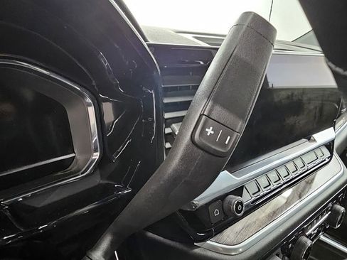 Used 2025 Chevrolet Silverado 3500 LTZ w/ LTZ Premium Package AWD/4WD image 39