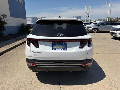 Used 2023 Hyundai Tucson SEL FWD image 4