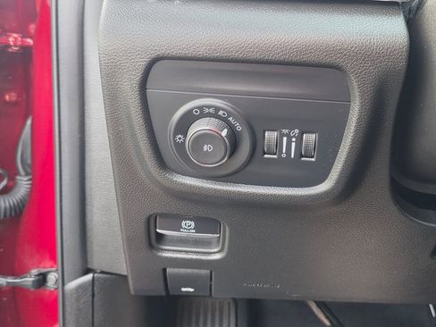 Used 2024 Jeep Grand Cherokee L Limited image 14