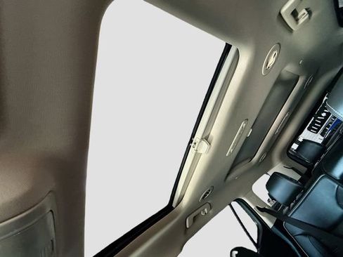 Used 2017 GMC Acadia Denali w/ Technology Package image 24