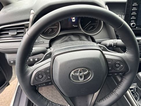 Used 2022 Toyota Camry SE w/ Cold Weather Package AWD/4WD image 3